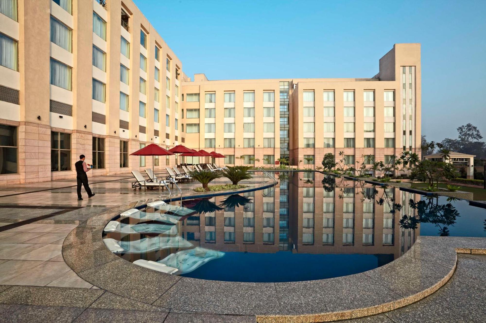 Radisson Blu Hotel Rudrapur Eksteriør billede