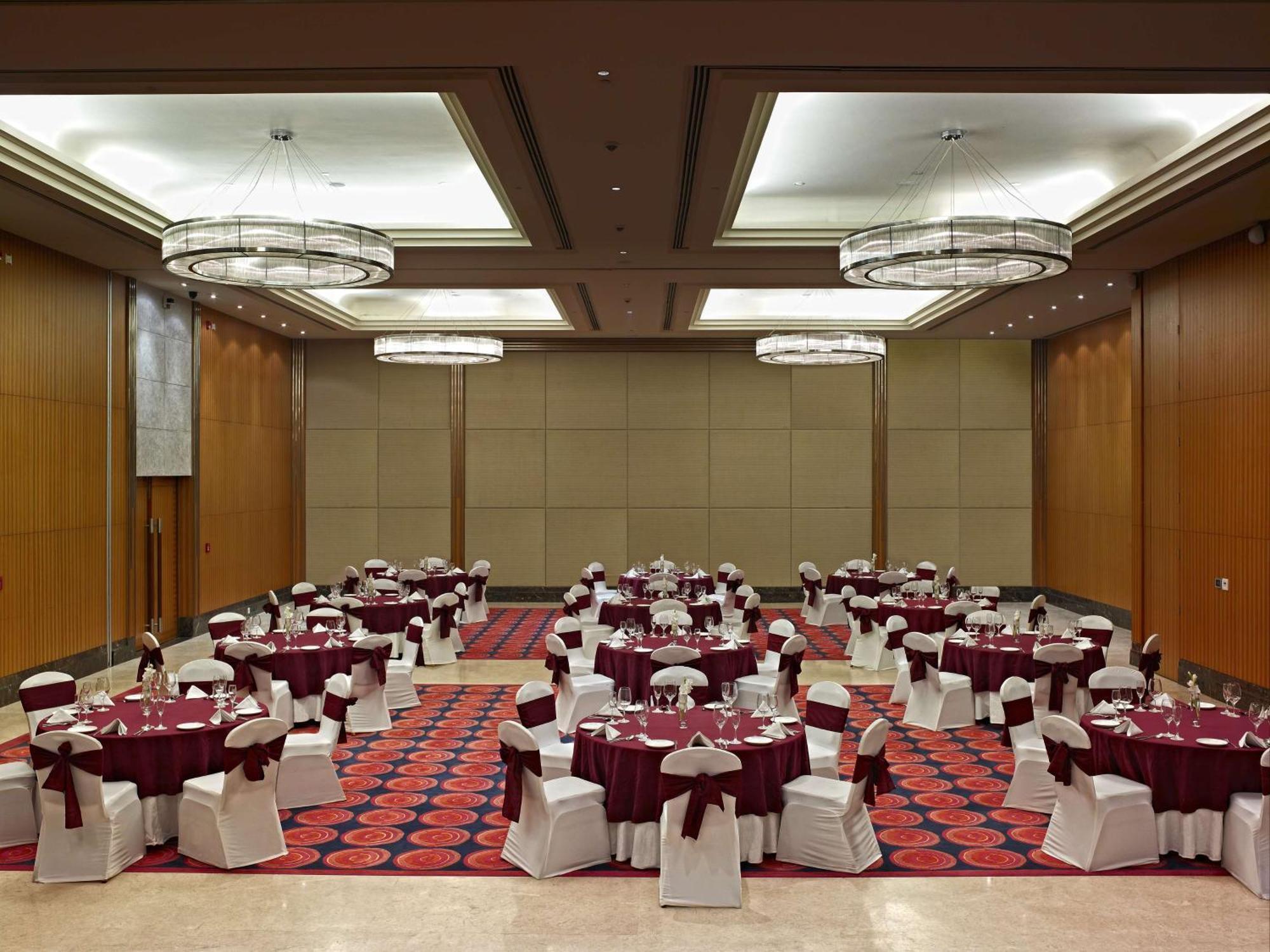 Radisson Blu Hotel Rudrapur Eksteriør billede