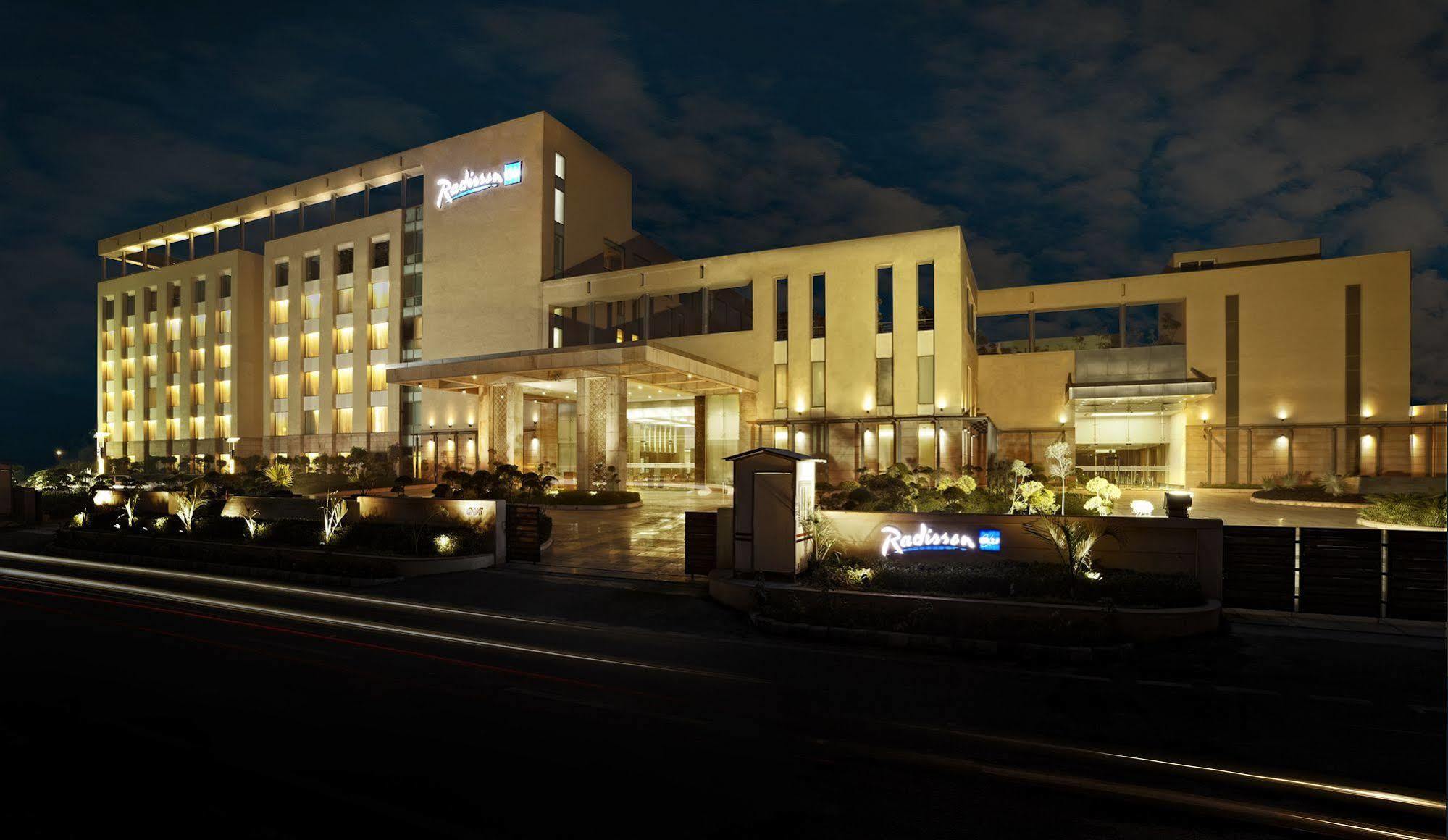 Radisson Blu Hotel Rudrapur Eksteriør billede