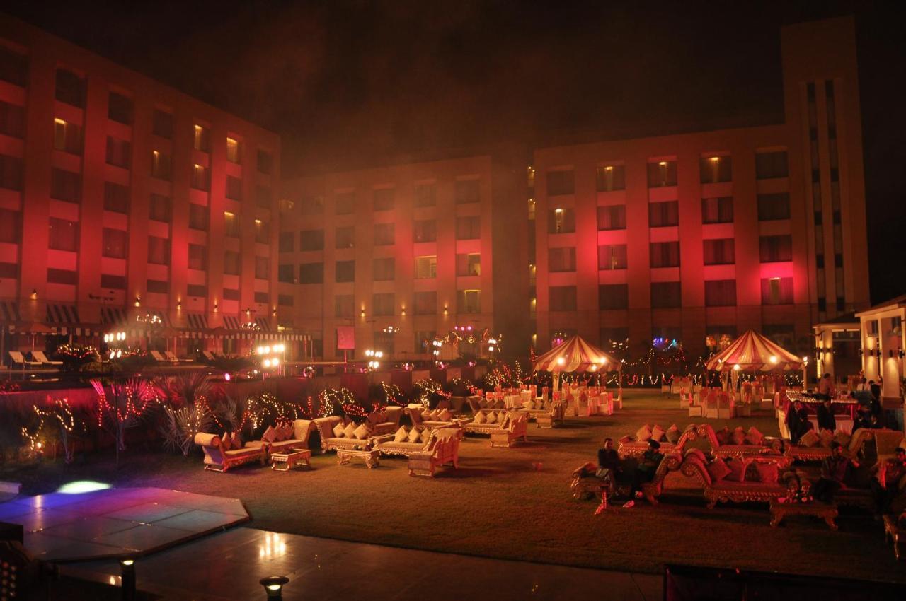 Radisson Blu Hotel Rudrapur Eksteriør billede